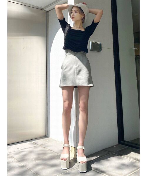 EMODA（エモダ）の「ハイマークミニスカート（スカート・レディース・ブラック/グレー/アイボリー・SMALL/MEDIUM）」の13枚目の写真