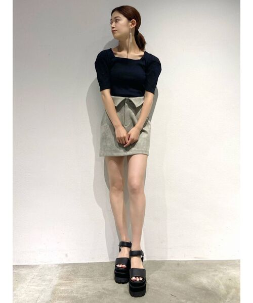 EMODA（エモダ）の「ハイマークミニスカート（スカート・レディース・ブラック/グレー/アイボリー・SMALL/MEDIUM）」の4枚目の写真