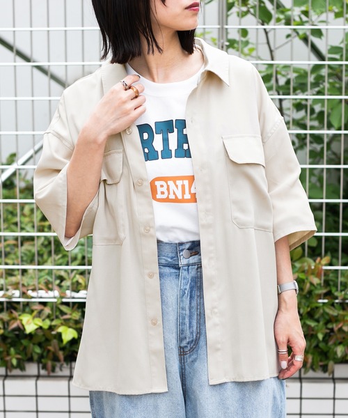 PairPair（ペアペア）の「BIGポケットルーズシャツ（ユニセックス）（シャツ/ブラウス・レディース・アッシュグレー/ブルー/アイボリー・MEDIUM/LARGE）」の2枚目の写真