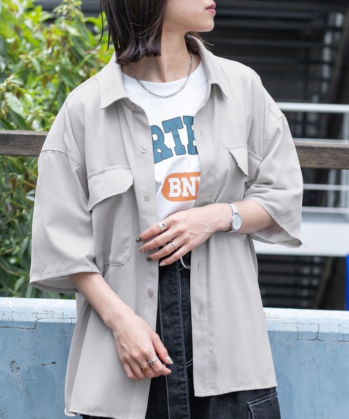 PairPair（ペアペア）の「BIGポケットルーズシャツ（ユニセックス）（シャツ/ブラウス・レディース・アッシュグレー/ブルー/アイボリー・MEDIUM/LARGE）」の3枚目の写真