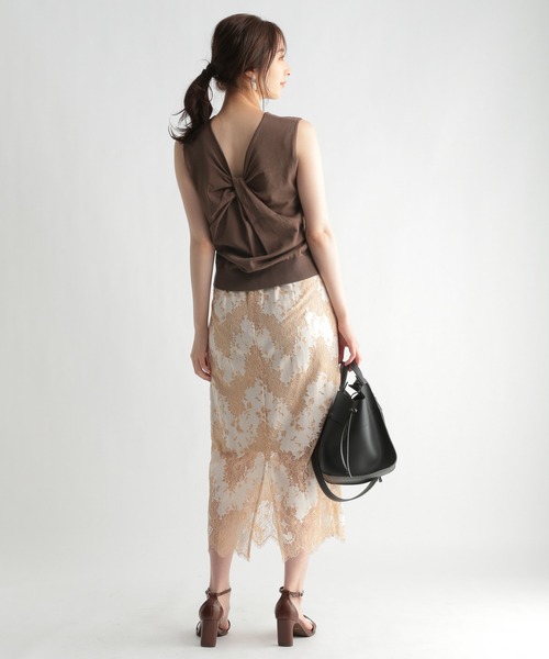 Andemiu(アンデミュウ)の「バックツイストデザインニット958495(ニット/セーター・レディース・ブラック/ピンク/ブラウン・FREE)」の8枚目の写真