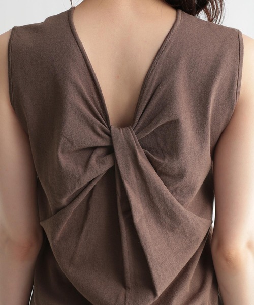 Andemiu(アンデミュウ)の「バックツイストデザインニット958495(ニット/セーター・レディース・ブラック/ピンク/ブラウン・FREE)」の14枚目の写真