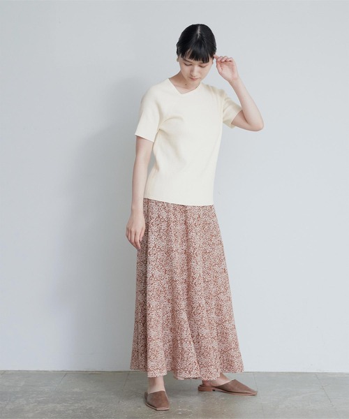 miette(ミエット)の「アシンメトリーネックラインニット(ニット/セーター・レディース・アイボリー/マスタード/テラコッタ・FREE)」の10枚目の写真