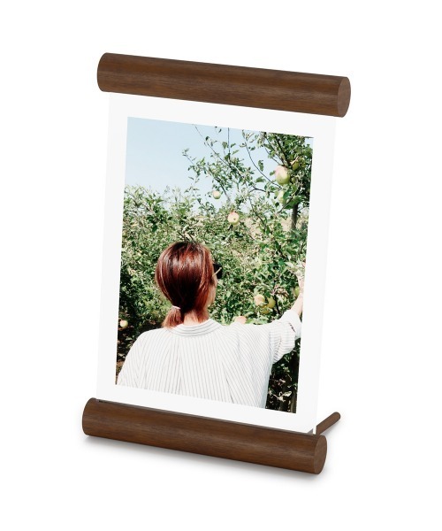 Umbra（アンブラ）の「umbra/スクロール フォトフレーム 14×18（フォトフレーム・レディース・ブラック/ブラウン/ライトブラウン・ONE SIZE）」の17枚目の写真