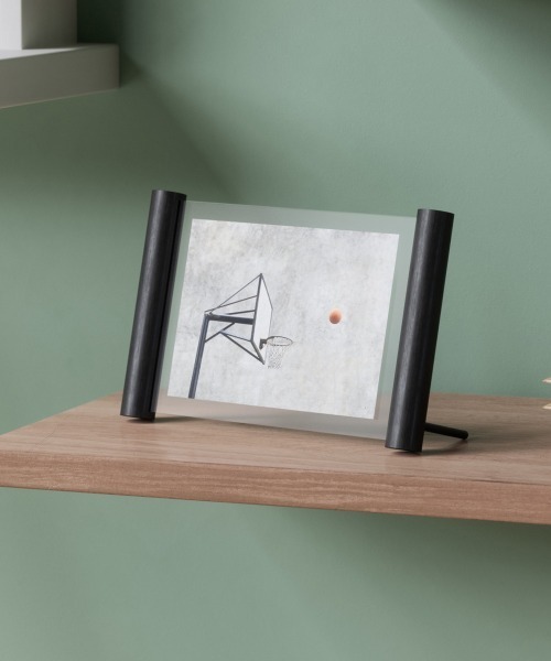 Umbra（アンブラ）の「umbra/スクロール フォトフレーム 14×18（フォトフレーム・レディース・ブラック/ブラウン/ライトブラウン・ONE SIZE）」の8枚目の写真