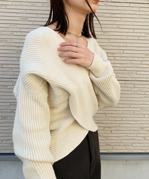 CLEA(クレア)の「クロスデザインニット〇(ニット/セーター・レディース・グレー/アイボリー/モカ・FREE)」の7枚目の写真