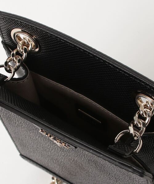 Guess（ゲス）の「CORDELIA Logo Chit Chat（ショルダーバッグ・レディース・ブラウン/ダークグレー・ONE SIZE）」の14枚目の写真