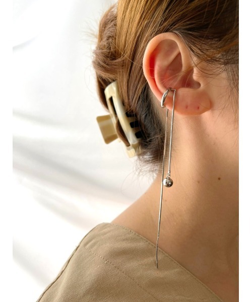 mou（モウ）の「2セットロングボールイヤーカフ(片耳用)（イヤーカフ・レディース・シルバー/ゴールド・FREE）」の3枚目の写真