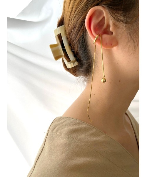 mou（モウ）の「2セットロングボールイヤーカフ(片耳用)（イヤーカフ・レディース・シルバー/ゴールド・FREE）」の6枚目の写真