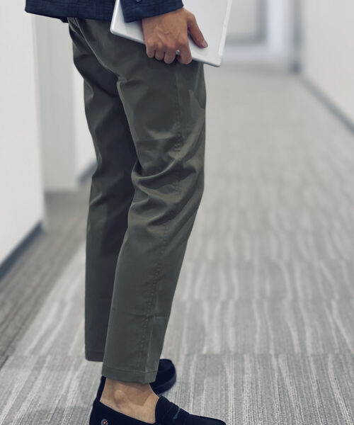 NOLLEY'S goodman（ノーリーズグッドマン）の「イージートラウザースラックス パンツ(※上品なカジュアルからビジネススタイルまで対応可能な万能トラウザーパンツ)（スラックス・メンズ・ベージュ/ネイビー/ブラウン系1/オリーブ・S/L/M/LL）」の3枚目の写真