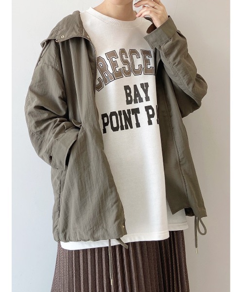 Samansa Mos2 blue（サマンサモスモスブルー）の「マウンテンパーカー（パーカー・レディース・ベージュ/ブラウン/カーキ・ﾌﾘ-）」の2枚目の写真