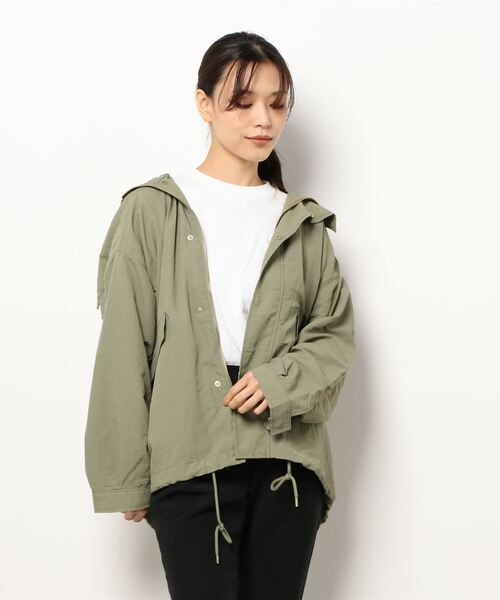 Samansa Mos2 blue（サマンサモスモスブルー）の「マウンテンパーカー（パーカー・レディース・ベージュ/ブラウン/カーキ・ﾌﾘ-）」の9枚目の写真