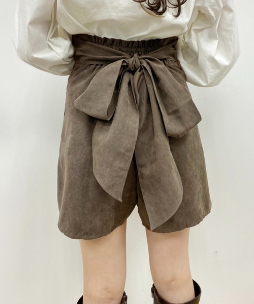 one after another NICE CLAUP（ワンアフターアナザーナイスクラップ）の「後ろ姿で差をつける。バックリボンショートパンツ（その他パンツ・レディース・ブラウン/ブラック/ブラック系その他・FREE）」の8枚目の写真