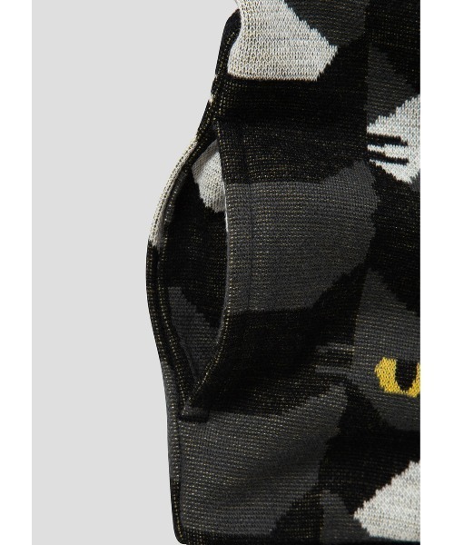 Design Tshirts Store graniph(デザイン ティーシャツ ストア グラニフ)の「キャットタイル|ベビージャカードジップパーカー(パーカー・キッズ・スミクロ・90)」の6枚目の写真