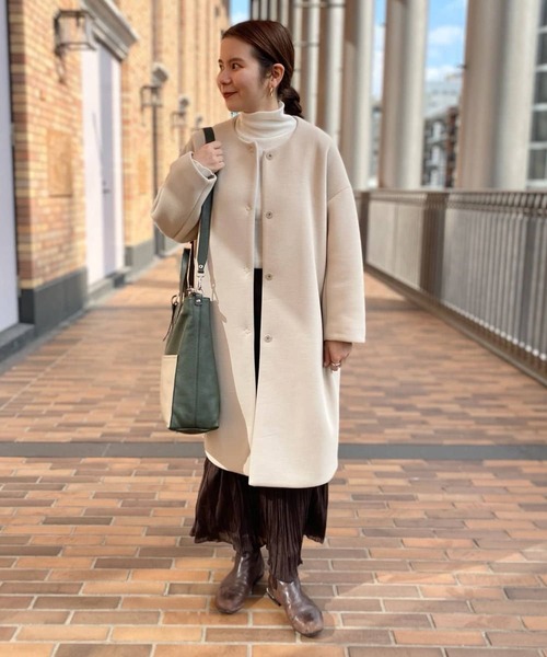 BEARDSLEY（ビアズリー）の「非常に細い糸を使用しウールのチクチク感を抑えたウールテレコハイネック（ニット/セーター・レディース・ホワイト/ブラック/オレンジ・FREE）」の5枚目の写真