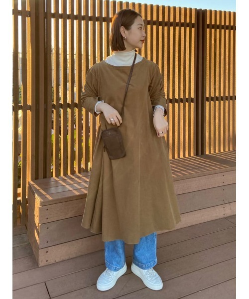 BEARDSLEY（ビアズリー）の「非常に細い糸を使用しウールのチクチク感を抑えたウールテレコハイネック（ニット/セーター・レディース・ホワイト/ブラック/オレンジ・FREE）」の15枚目の写真