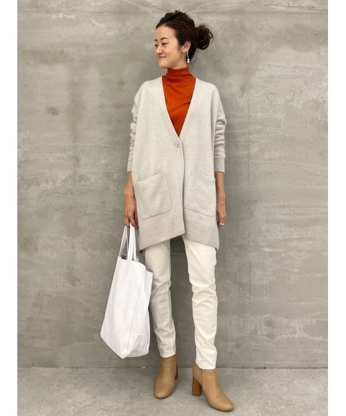 BEARDSLEY（ビアズリー）の「非常に細い糸を使用しウールのチクチク感を抑えたウールテレコハイネック（ニット/セーター・レディース・ホワイト/ブラック/オレンジ・FREE）」の18枚目の写真