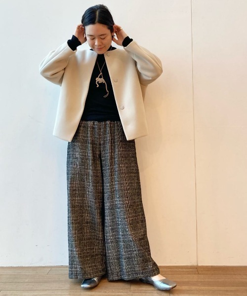 BEARDSLEY（ビアズリー）の「非常に細い糸を使用しウールのチクチク感を抑えたウールテレコハイネック（ニット/セーター・レディース・ホワイト/ブラック/オレンジ・FREE）」の19枚目の写真