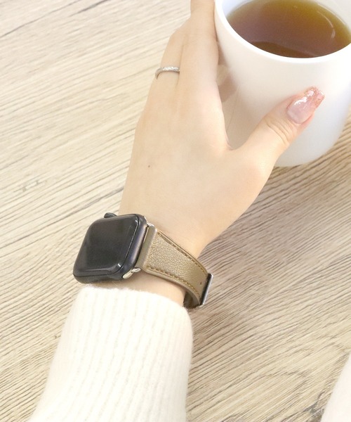 Urban Coral(アーバンコーラル)の「Apple Watch Band / アップルウォッチ バンド スリムイタリアンレザー / Urban Coral(デジタル腕時計・レディース・ブルー系その他/ローズ系/グレー系その他/グレー系その他2/アイボリー/ピンク系その他/ベビーピンク/サンドベージュ/ブラウン系その他/ラベンダー/オレンジ/ブラック系その他・44mm/40mm)」の5枚目の写真