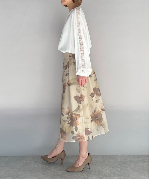 PICCIN（ピッチン）の「オーガンジーフラワーフレアスカート（スカート・レディース・ベージュ/ネイビー/サックスブルー・M/L）」の12枚目の写真