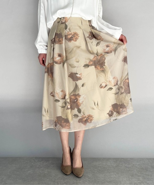 PICCIN（ピッチン）の「オーガンジーフラワーフレアスカート（スカート・レディース・ベージュ/ネイビー/サックスブルー・M/L）」の10枚目の写真