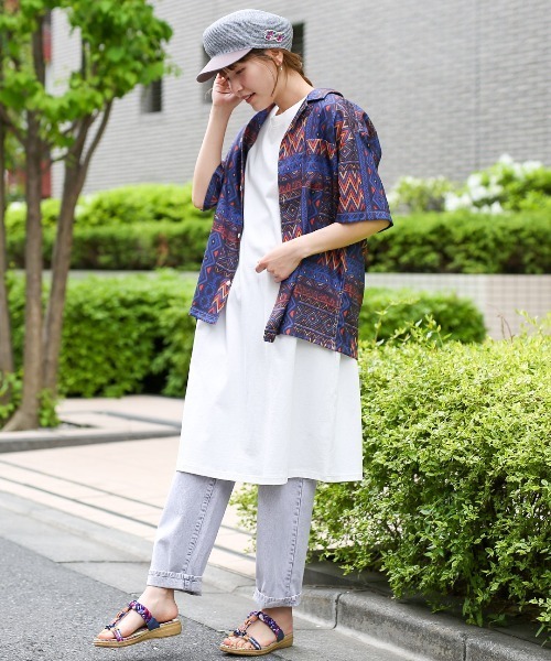 チチカカ(チチカカ)の「ワッペン付きキャスケット(キャスケット・レディース・ベージュ/ブラック/ブルー・FREE)」の5枚目の写真