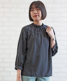 シャーリングデザインプリントブラウス