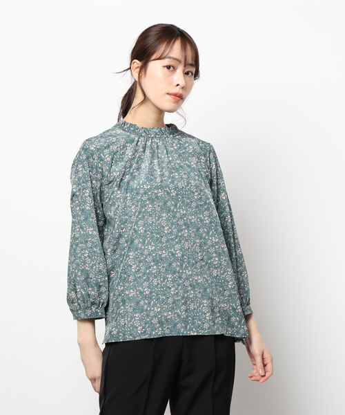 BELLUNA PLUS（ベルーナ）の「シャーリングデザインプリントブラウス（シャツ/ブラウス・レディース・セージグリーン/ホワイト系その他/ストライプ/ネイビー系・MEDIUM/LARGE/X-LARGE）」の12枚目の写真