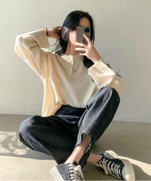 SONA(ソナ)の「SONYUNARA ワイドブラックジーンズ(デニムパンツ・レディース・ブラック・SMALL/MEDIUM)」の5枚目の写真