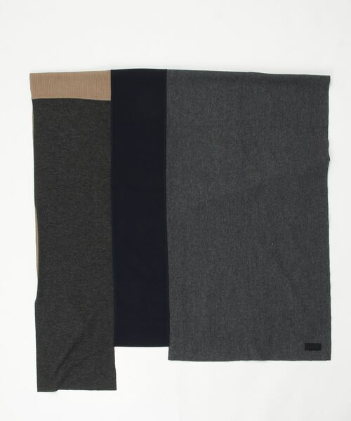 PATRICK STEPHAN(パトリックステファン)の「PATRICK STEPHAN JERSEY SCARF WRAP(ストール/ショール・メンズ・ダークグレー/ブラック・FREE)」の3枚目の写真