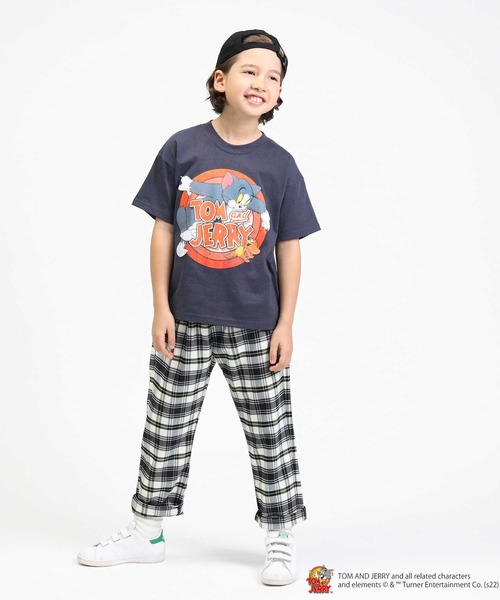 Right-on（ライトオン）の「トムとジェリーＴシャツ（キッズサイズ）親子リンクコーデ（Tシャツ/カットソー・キッズ・ブラック/ブルー/パープル/グリーン/オフホワイト/イエロー・105/120/130/150/140）」の11枚目の写真