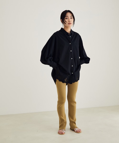 SALON adam et rope'（サロン アダム エ ロペ）の「裾スカラップシャツ（シャツ/ブラウス・レディース・ホワイト/ブラック・FREE）」の11枚目の写真