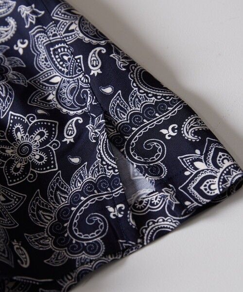 FREAK'S STORE(フリークスストア)の「WEB限定 ビッグシルエット 総柄 オープンカラーシャツ/レオパード柄/バンダナ柄/アロハ柄(シャツ/ブラウス・メンズ・ブラック/ブラウン/サックスブルー/ネイビー系1/ネイビー系2/レオパード・SMALL/MEDIUM/LARGE)」の11枚目の写真