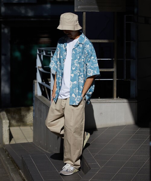 FREAK'S STORE(フリークスストア)の「WEB限定 ビッグシルエット 総柄 オープンカラーシャツ/レオパード柄/バンダナ柄/アロハ柄(シャツ/ブラウス・メンズ・ブラック/ブラウン/サックスブルー/ネイビー系1/ネイビー系2/レオパード・SMALL/MEDIUM/LARGE)」の20枚目の写真