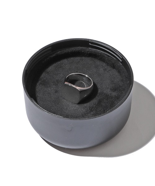 TOM WOOD（トムウッド）の「TOMWOOD/トムウッド Cushion Satin シルバー シグネットリング 指輪（リング・メンズ・シルバー・54/56/48/52/50）」の8枚目の写真