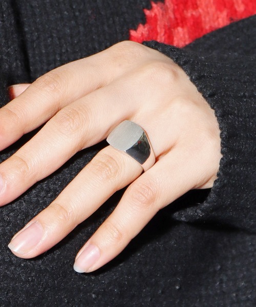 TOM WOOD（トムウッド）の「TOMWOOD/トムウッド Cushion Satin シルバー シグネットリング 指輪（リング・メンズ・シルバー・54/56/48/52/50）」の16枚目の写真