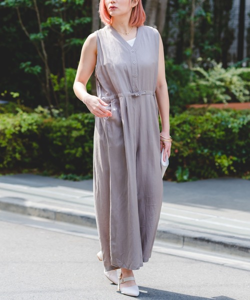 Wordtrobe（ワードトローブ）の「【wordtrobe】レーヨンフレックス ノースリーブ オールインワン サロペット（サロペット/オーバーオール・レディース・ライトグレー/グリーン/ブラック/ブラウン・FREE）」の3枚目の写真