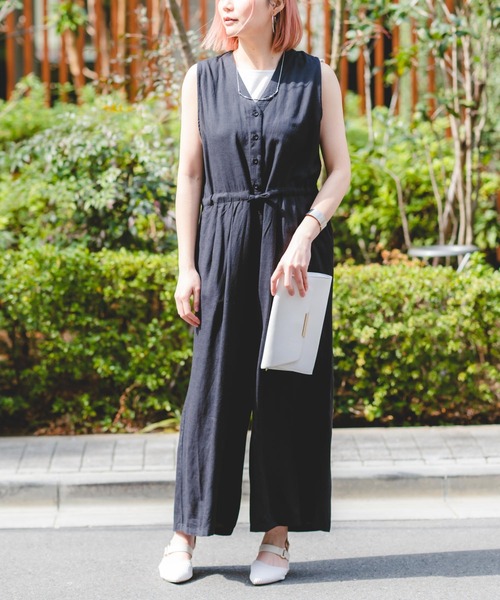 Wordtrobe（ワードトローブ）の「【wordtrobe】レーヨンフレックス ノースリーブ オールインワン サロペット（サロペット/オーバーオール・レディース・ライトグレー/グリーン/ブラック/ブラウン・FREE）」の2枚目の写真