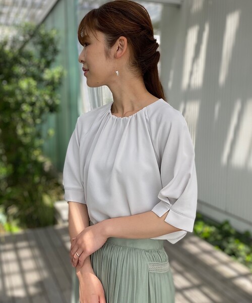 SOUP（スープ）の「◆さらっときれい見え/サテンタックスリーブブラウス（シャツ/ブラウス・レディース・ライトパープル/ライトグリーン/ナチュラル/サックスブルー/レモンイエロー・13/09/15 /11）」の11枚目の写真