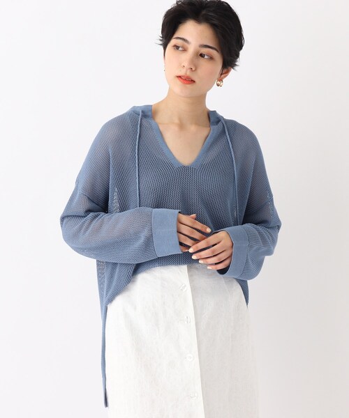 OPAQUE.CLIP(オペークドットクリップ)の「◆透かし編み スキッパーネックニット(ニット/セーター・レディース・オフホワイト/ブラック/ブルー/オレンジ系その他5・00)」の4枚目の写真