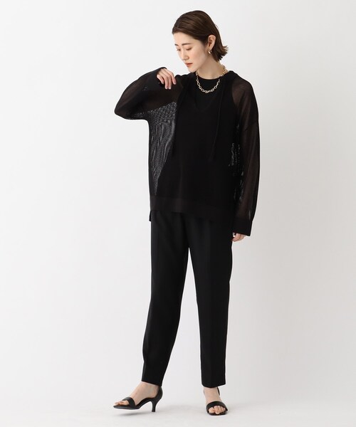 OPAQUE.CLIP(オペークドットクリップ)の「◆透かし編み スキッパーネックニット(ニット/セーター・レディース・オフホワイト/ブラック/ブルー/オレンジ系その他5・00)」の7枚目の写真