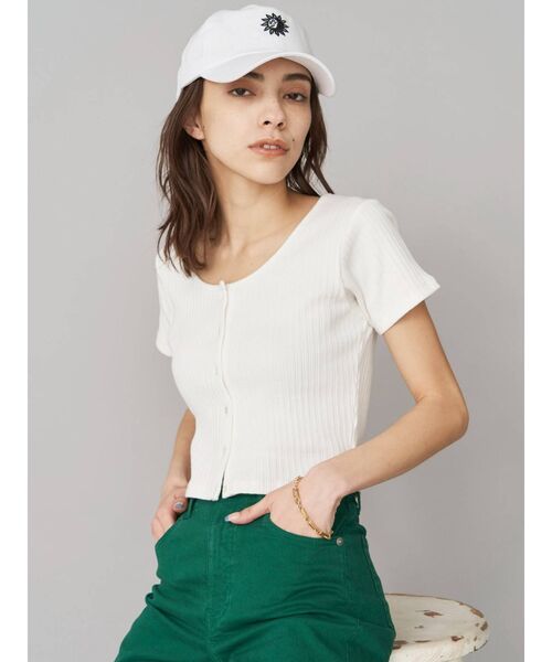 EVRIS（エヴリス）の「フロントボタンショートTEE（Tシャツ/カットソー・レディース・ホワイト/ブラック/パープル/グリーン・FREE）」の6枚目の写真