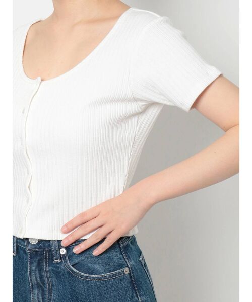 EVRIS（エヴリス）の「フロントボタンショートTEE（Tシャツ/カットソー・レディース・ホワイト/ブラック/パープル/グリーン・FREE）」の18枚目の写真