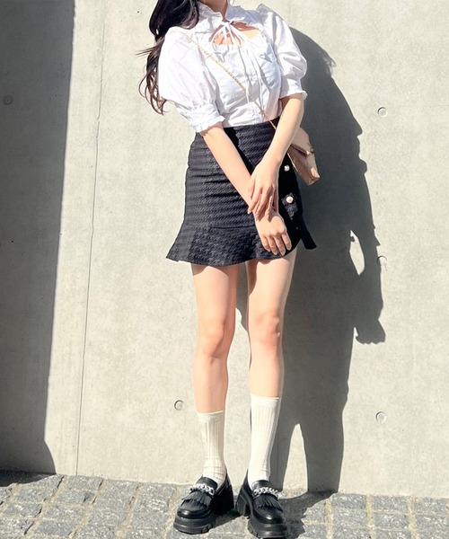 TITTY&CO.（ティティーアンドコー）の「【TITTY&CO.】デコルテフリルリボンタイ5分袖シャツ（シャツ/ブラウス・レディース・ホワイト/ブラック・FREE）」の7枚目の写真