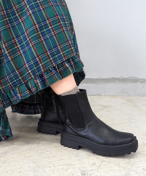 byあしながおじさん（バイアシナガオジサン）の「厚底サイドゴアブーツ　8710378（ブーツ・レディース・ブラック/グレー/アイボリー/ダークブラウン/ブラック系その他・LL/S/M/L）」の13枚目の写真