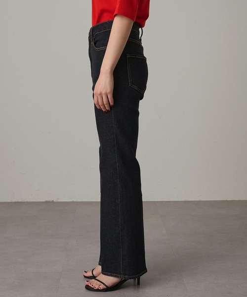 LOUNGEDRESS(ラウンジドレス)の「フレアデニムパンツ(デニムパンツ・レディース・ブラック・23/24/25)」の12枚目の写真