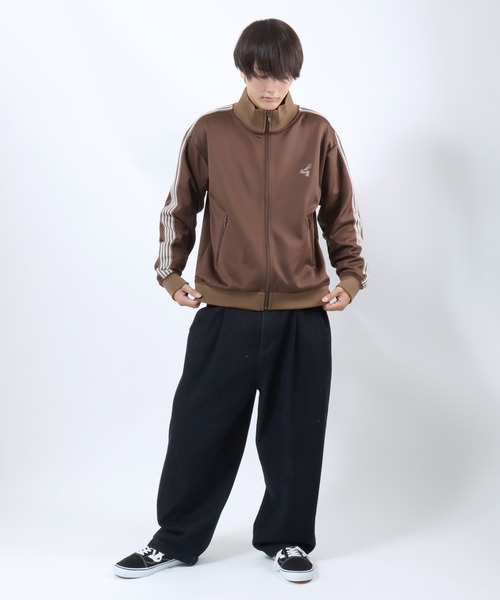 セール】「着用動画あり」蜂さんワンポイント刺繍トラックジャケット