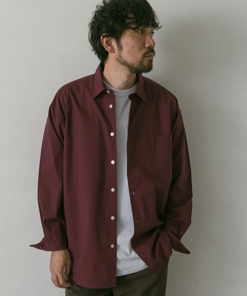 URBAN RESEARCH DOORS(アーバンリサーチドアーズ)の「コットンポプリンレギュラーカラーシャツ(シャツ/ブラウス・メンズ・グレー/ネイビー/バーガンディー・MEDIUM/LARGE)」の1枚目の写真