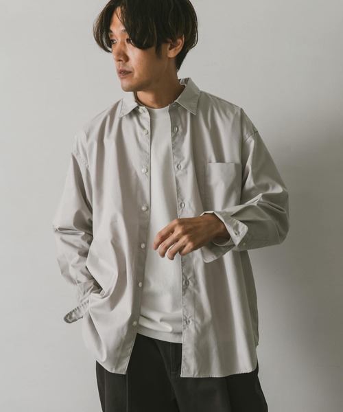 URBAN RESEARCH DOORS(アーバンリサーチドアーズ)の「コットンポプリンレギュラーカラーシャツ(シャツ/ブラウス・メンズ・グレー/ネイビー/バーガンディー・MEDIUM/LARGE)」の4枚目の写真