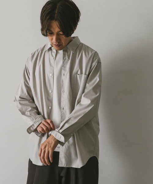 URBAN RESEARCH DOORS(アーバンリサーチドアーズ)の「コットンポプリンレギュラーカラーシャツ(シャツ/ブラウス・メンズ・グレー/ネイビー/バーガンディー・MEDIUM/LARGE)」の5枚目の写真